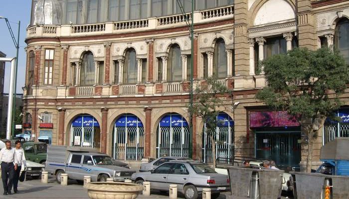 جاذبه های گردشگری تهران,دیدنی های تهران,میدان حسن آباد تهران