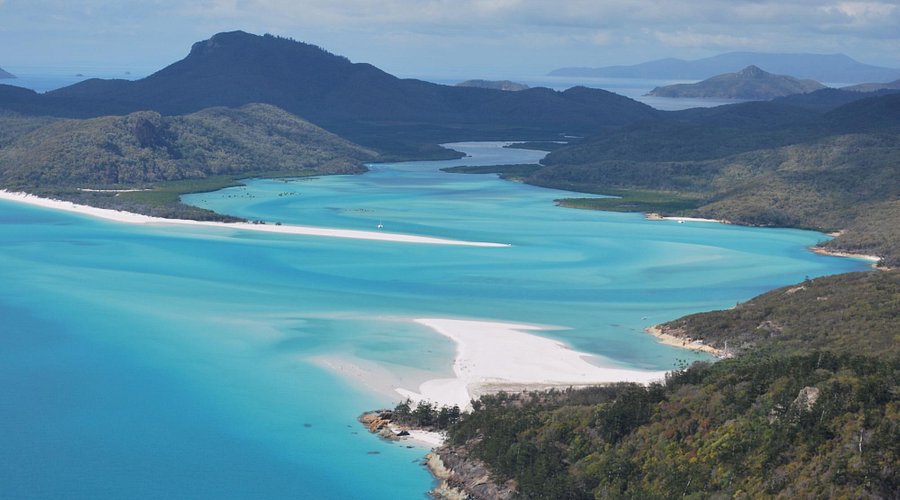 بهترین سواحل دنیا برای شنا و آفتاب