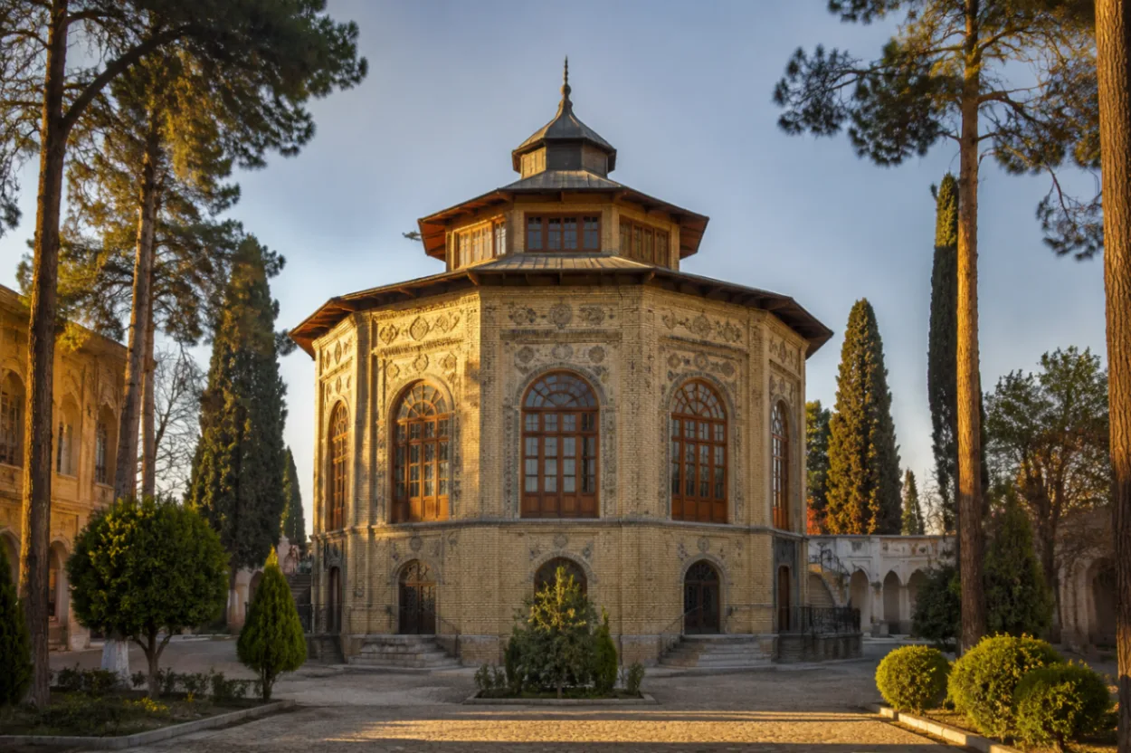 عمارت کلاه فرنگی
