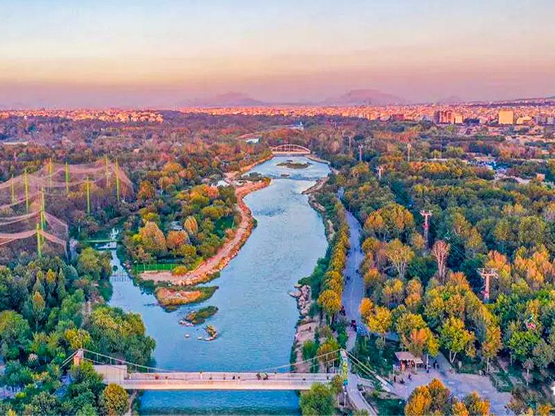 باغ پرندگان پارک ناژوان اصفهان,پارک ناژوان اصفهان,خدمات و امکانات مناسب پارک ناژوان اصفهان