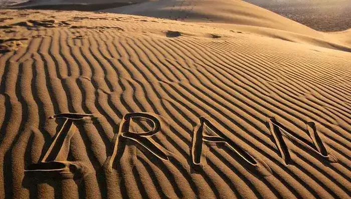 ۱۰ لوکیشن رویایی ایران برای ثبت خاطرات عروسی باغ شاهزاده ماهان کرمان,عکاسی عروسی در کویر,عکاسی فرمالیته در فضای باز