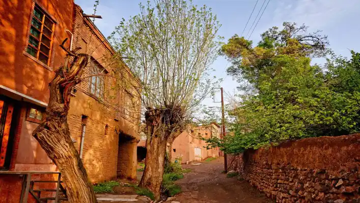 ۱۰ لوکیشن رویایی ایران برای ثبت خاطرات عروسی باغ شاهزاده ماهان کرمان,عکاسی عروسی در کویر,عکاسی فرمالیته در فضای باز