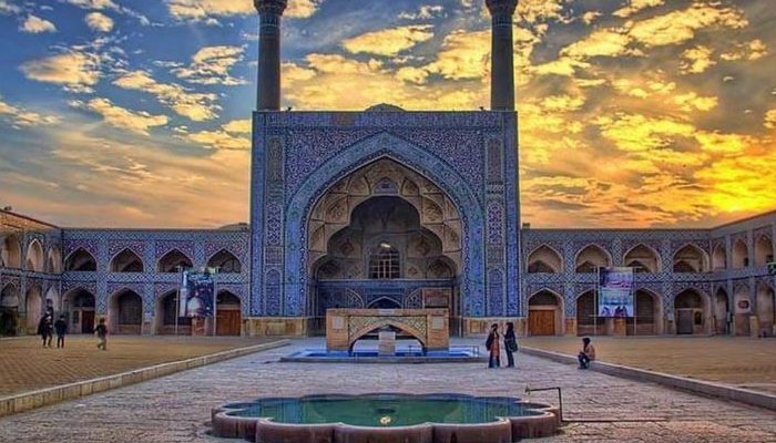 جاذبه های دیدنی مهاباد جاذبه های دیدنی مهاباد,مسجد جامع سرخ مهاباد,مکان های دیدنی مهاباد